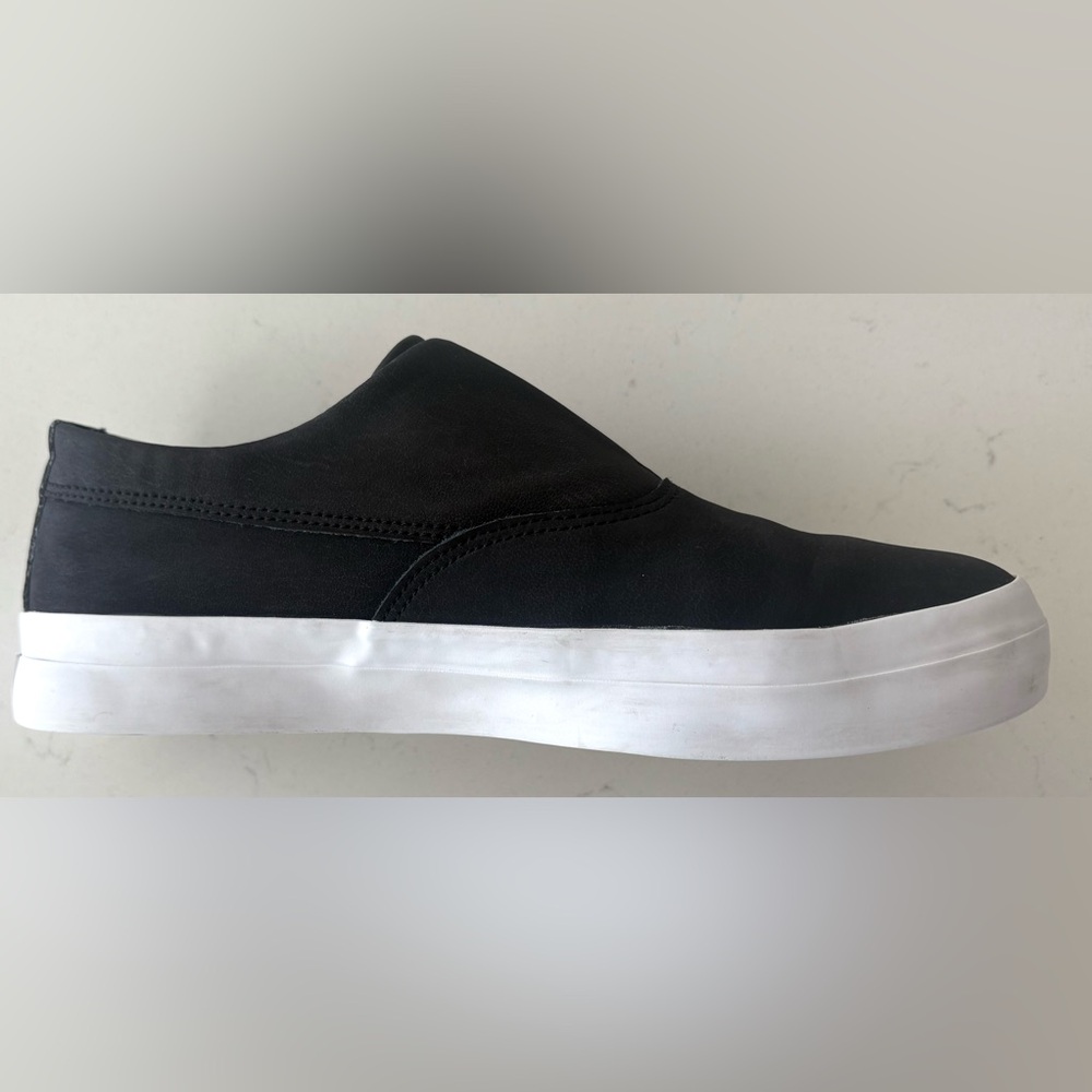 HUF Dylan Slip On Black Leather Skate Shoes White Rubber Size 6 EU 38 Jul 18 - Picture 4 of 9